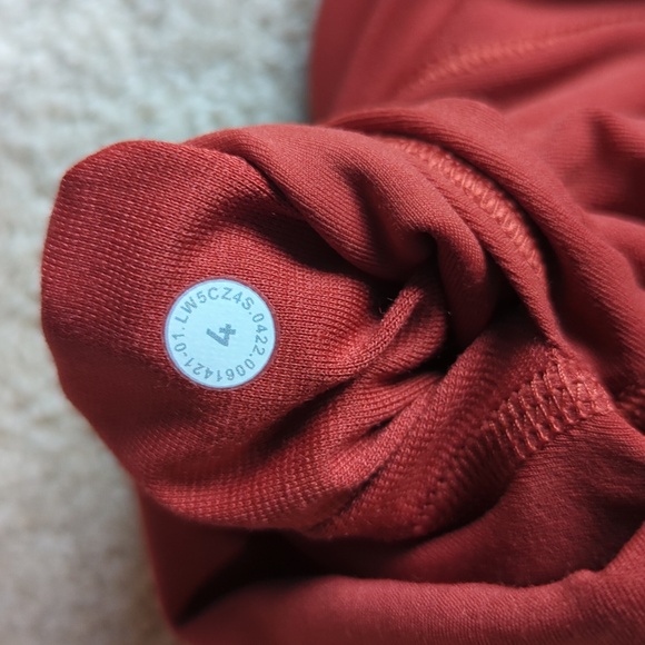 Lululemon Align Leggings Size 4 28 inch inseam Rust Orange Color - Picture 3 of 4